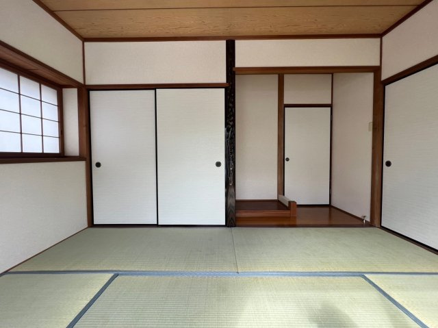 土山４丁目貸家の和室