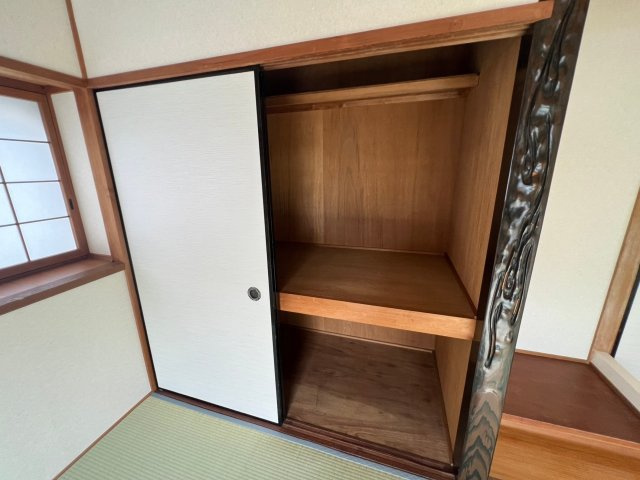 土山４丁目貸家の収納