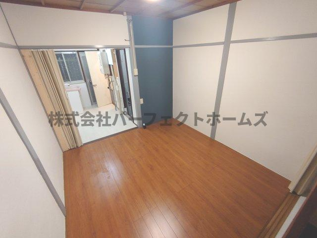 池田西町テラスハウス賃貸の洋室|ゆったりした洋室です