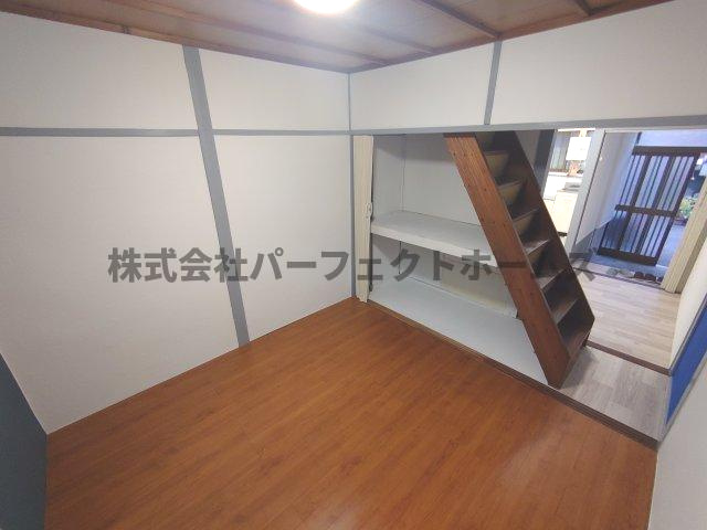 池田西町テラスハウス賃貸の洋室|スタンダードな洋室です