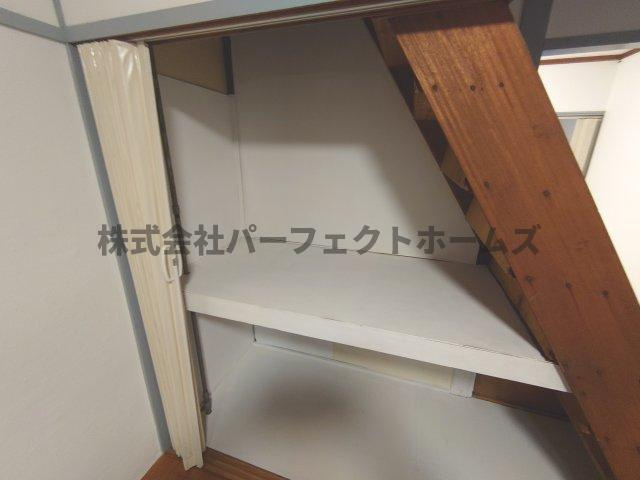 池田西町テラスハウス賃貸の収納|十分な収納スペースがあります