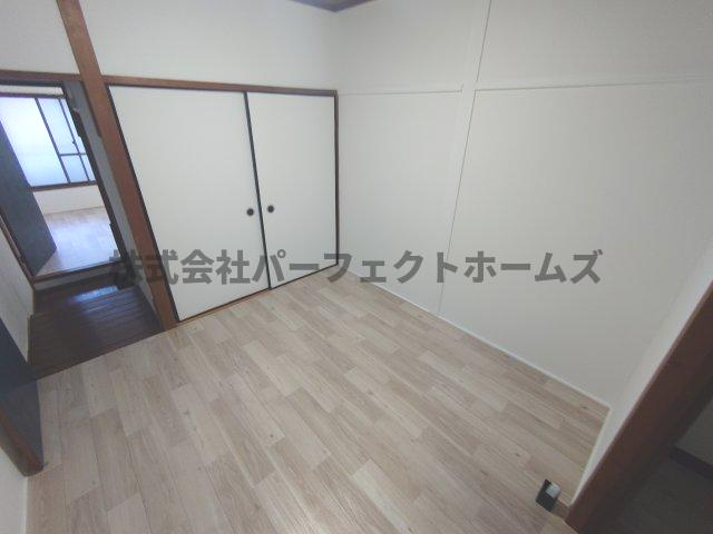 池田西町テラスハウス賃貸の洋室|コンパクトで使いやすい洋室です