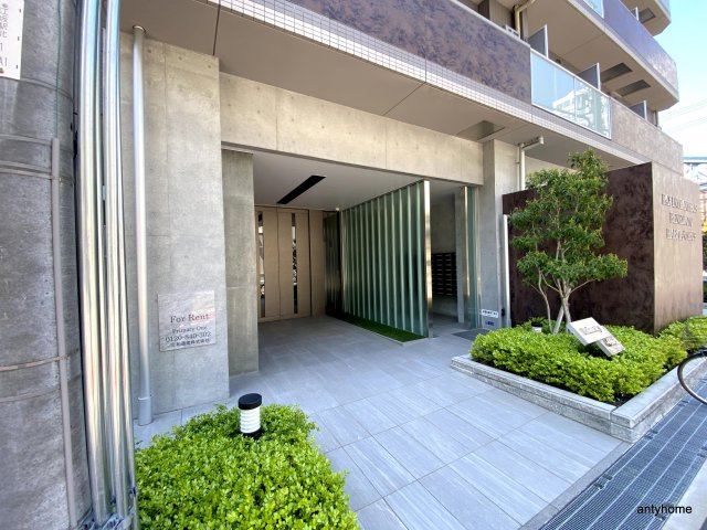 江坂プライマリーワン　仲介手数料無料のエントランス