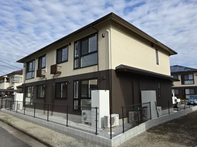 総社市中原のアパートの外観