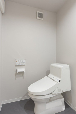 【トイレ】 | CROSS AVENUE春日 | 別号室の写真になります。現況優先。