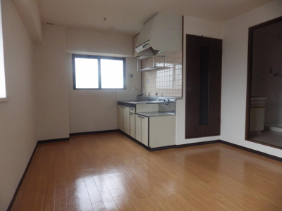 【居間・リビング】 | 第三宮脇笹川ハイツA | ※同建物同型別のお部屋