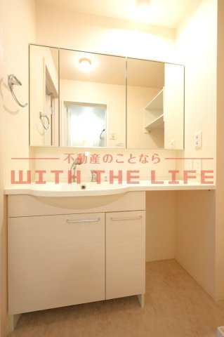 プログレスⅠ【10，000円キャッシュバック対象物件】の洗面所|明るい洗面所です