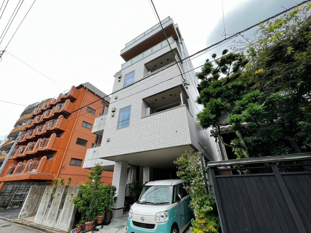 DWELL SAKURA