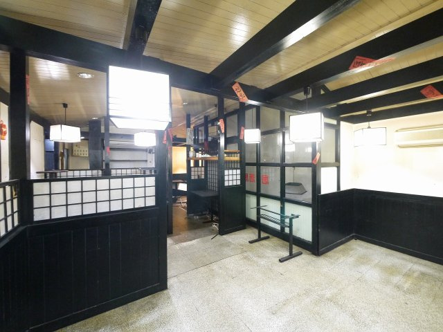 萬田店舗の内装