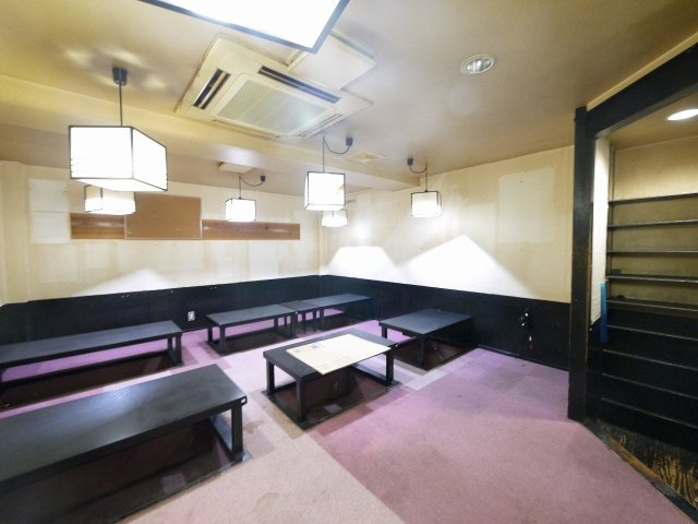 萬田店舗の内装