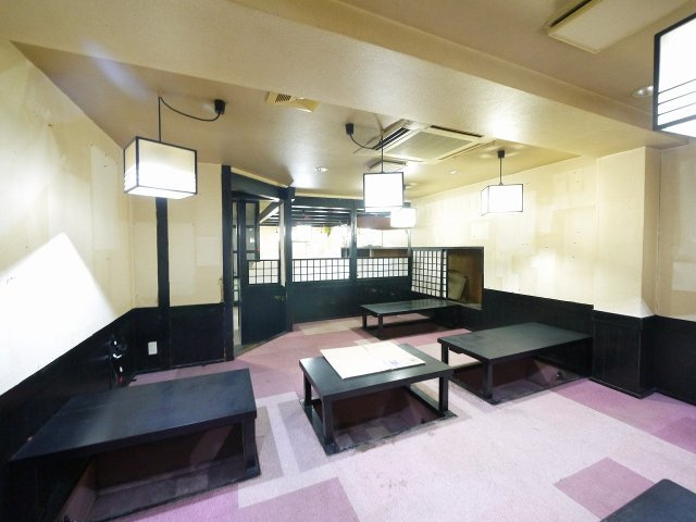 萬田店舗の内装