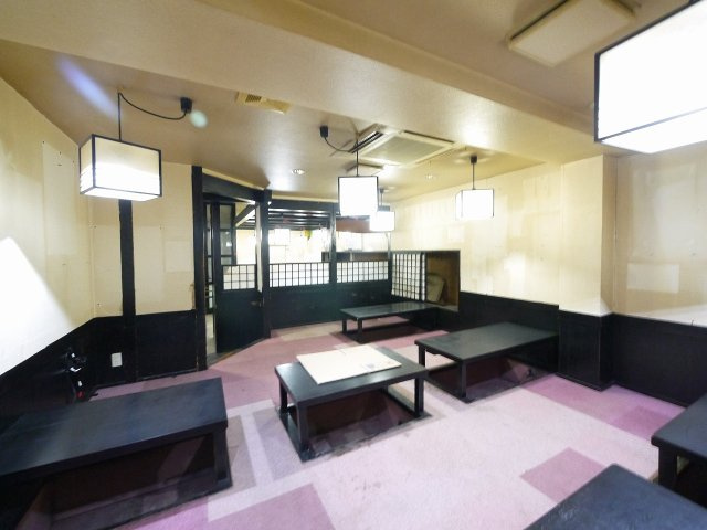 萬田店舗の内装