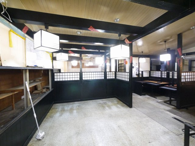 萬田店舗の内装