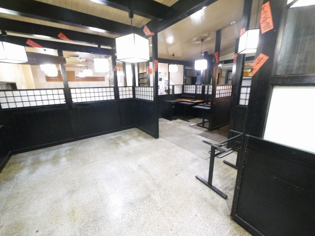 萬田店舗の内装
