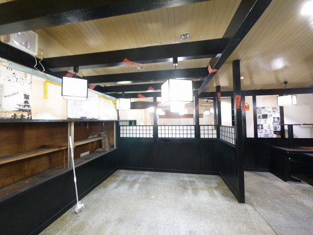 萬田店舗の内装