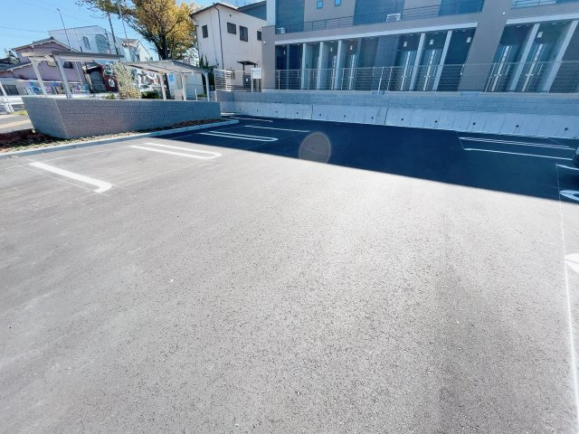 シャルム・ド・モンテの駐車場