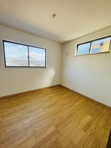 広島市安佐南区相田5丁目　新築一戸建ての洋室