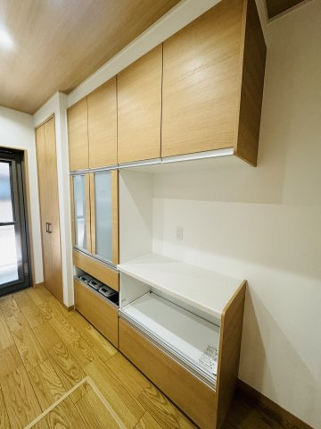 広島市安佐南区相田5丁目　新築一戸建てのキッチン|大容量カップボード