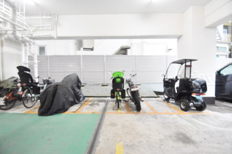 【駐車場】 | バイク置き場