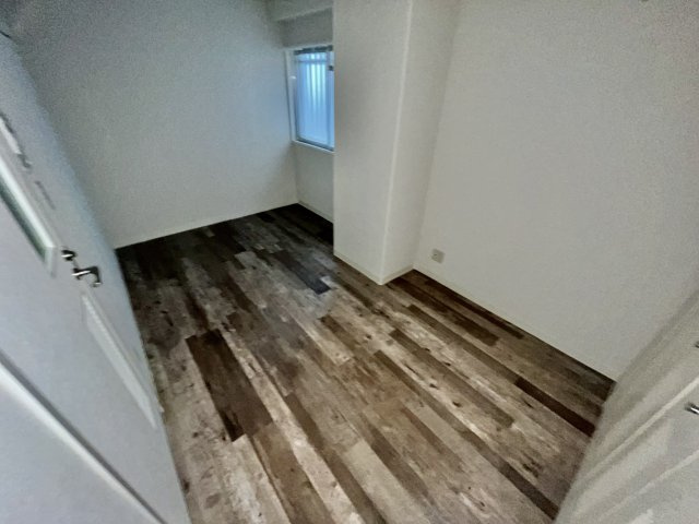 【洋室】 | サンロード汐の宮