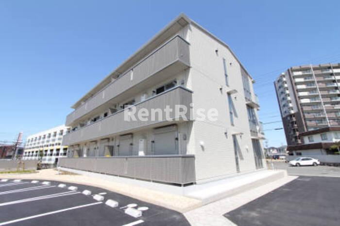 Novel Court IMAISE Ａの外観
