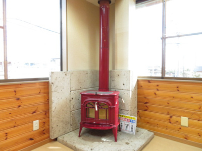 【設備】 | メゾンドアーサⅧ | 薪ストーブ