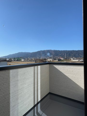 葛城市北花内　新築(全3区画）A号地 モデルハウスのバルコニー|バルコニー♪金剛葛城山麓と田園風景を眺めながらゆったりお過ごしされませんか(^^)/