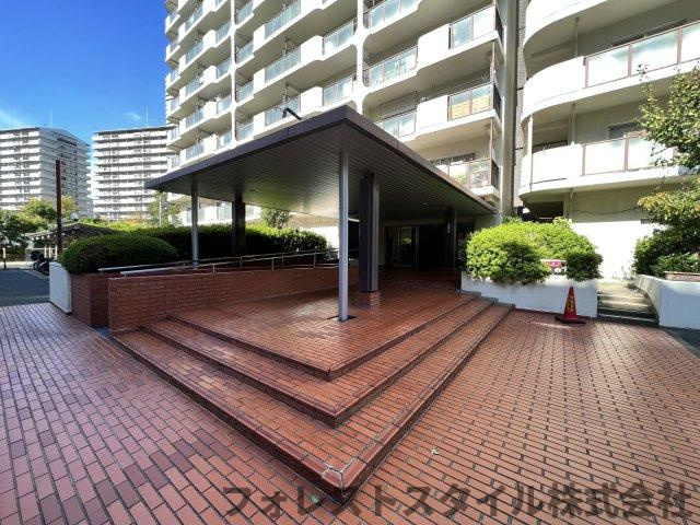 高倉グリーンマンションのエントランス
