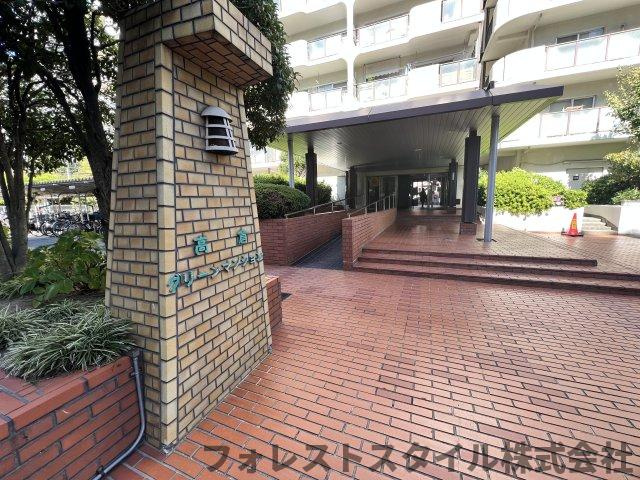 高倉グリーンマンションのエントランス