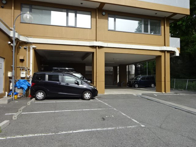 セラーン朝霧の駐車場