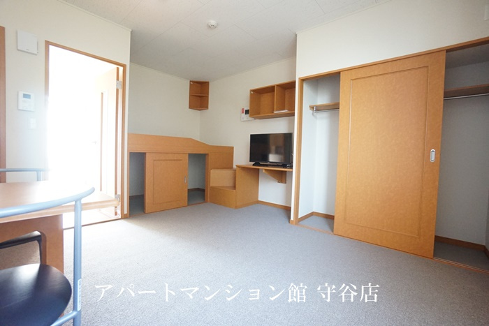 レオパレスYKOキャンプツクバの居間・リビング|画像3