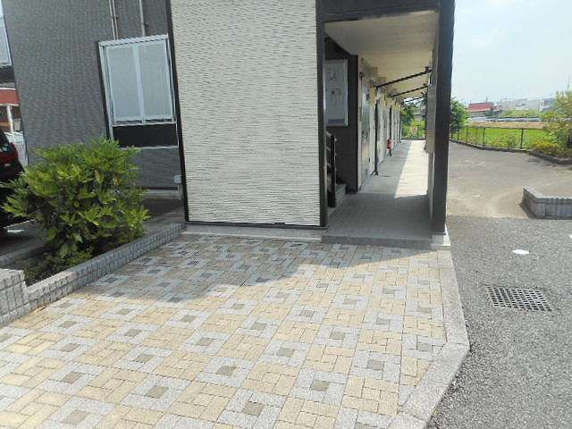 レオパレス大和のエントランス