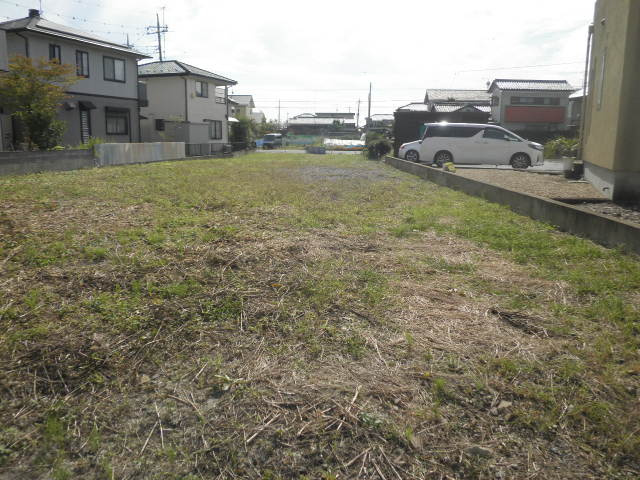 【外観】 | 売地：邑楽町中野　173坪 | 敷地内の北から南を見た外観