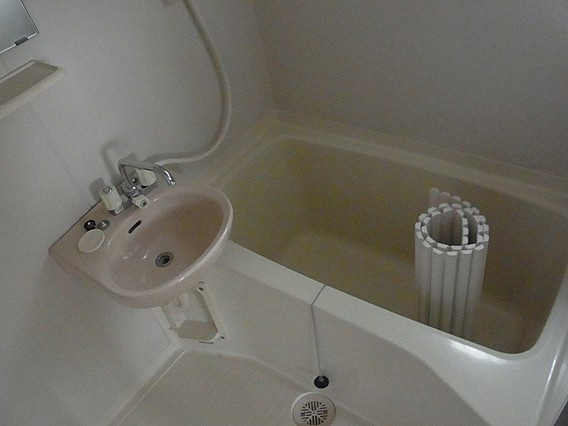 ハイツ中山手の浴室