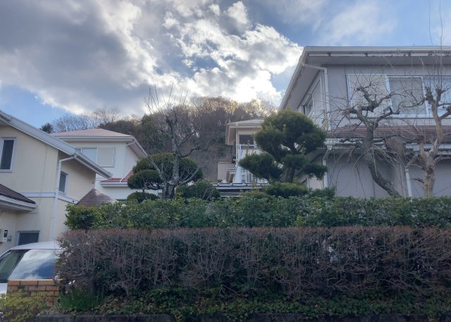 【展望】 | 土地の地勢が高台の場合、景色を綺麗にみることができ、景色にこだわってお家探ししている方におすすめです！また平坦地よりも風通しがいいというメリットがあります。デメリットもあるので是非現地でご確認下さい。