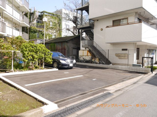 【駐車場】