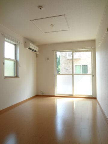 オハナ・ラウレアＢの居間・リビング