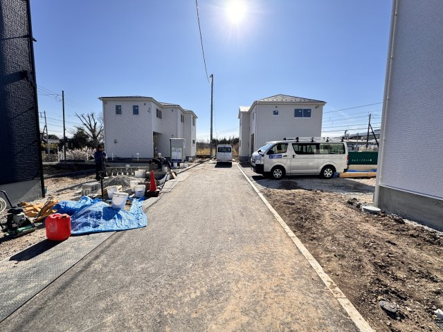 新築　前橋市総社町第6　Livele Garden.S　3号棟の前面道路含む現地写真|現地写真　北側接道幅員約4.1ｍ