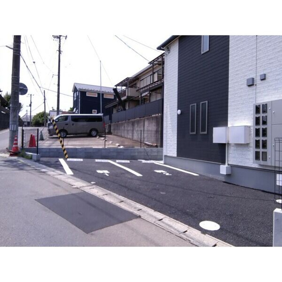 【駐車場】クラウディア人来田