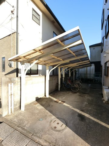 【駐車場】