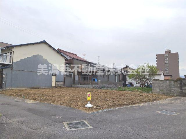 ６１８３５　本巣郡北方町北方土地の外観