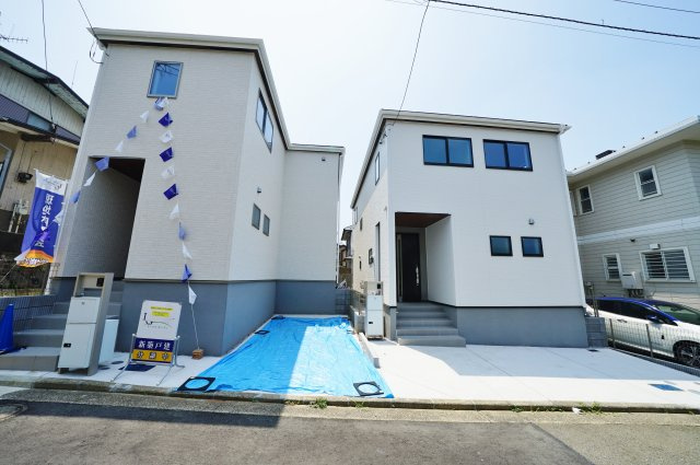【横浜市旭区白根６丁目42-5全２棟新築戸建て２号棟】★仲介手数料無料★（不動丸小学校・鶴ヶ峰中学校）の外観