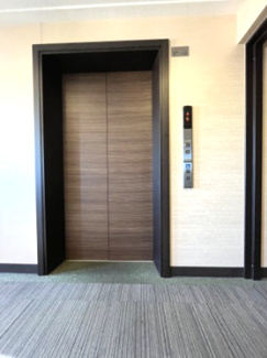 【その他共用部分】 | 落ち着いたエレベータホールです