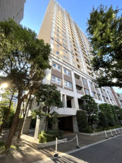 【外観】 | タワーマンションならではの壮観な建物になっています