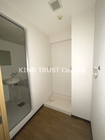 エスリード堂島の洗面所|明るい洗面所です