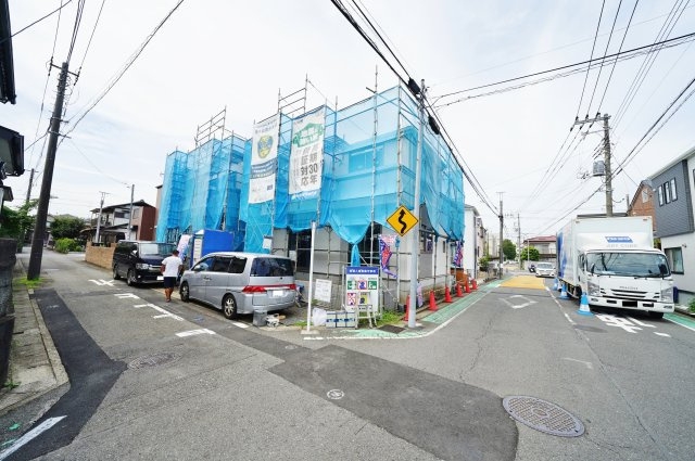 【横浜市瀬谷区南瀬谷１丁目12-3全２棟新築戸建て１号棟】★仲介手数料無料★（南瀬谷小学校・南瀬谷中学校）の前面道路含む現地写真