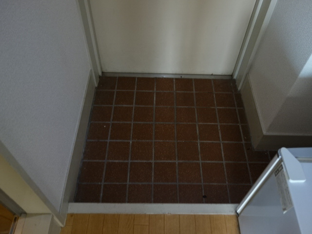 サングレイス西新町の玄関