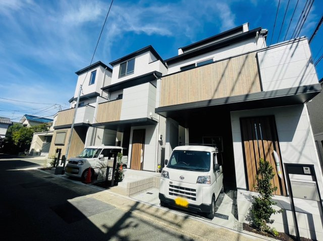 嵯峨野神ノ木町　A号棟の外観
