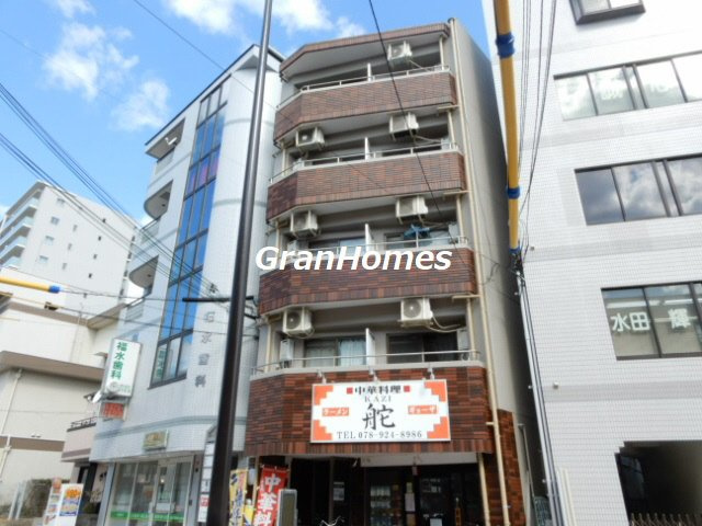 サングレイス西新町の外観
