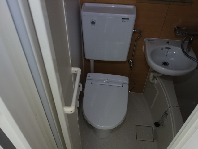 サングレイス西新町のトイレ